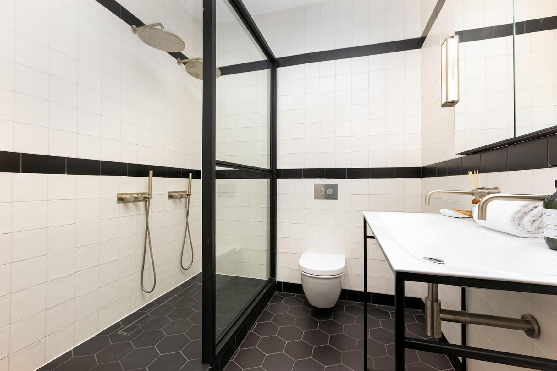 Shh! Oxford St Dream-Come-True Fam Design Hot Spot Лондон Екстер'єр фото